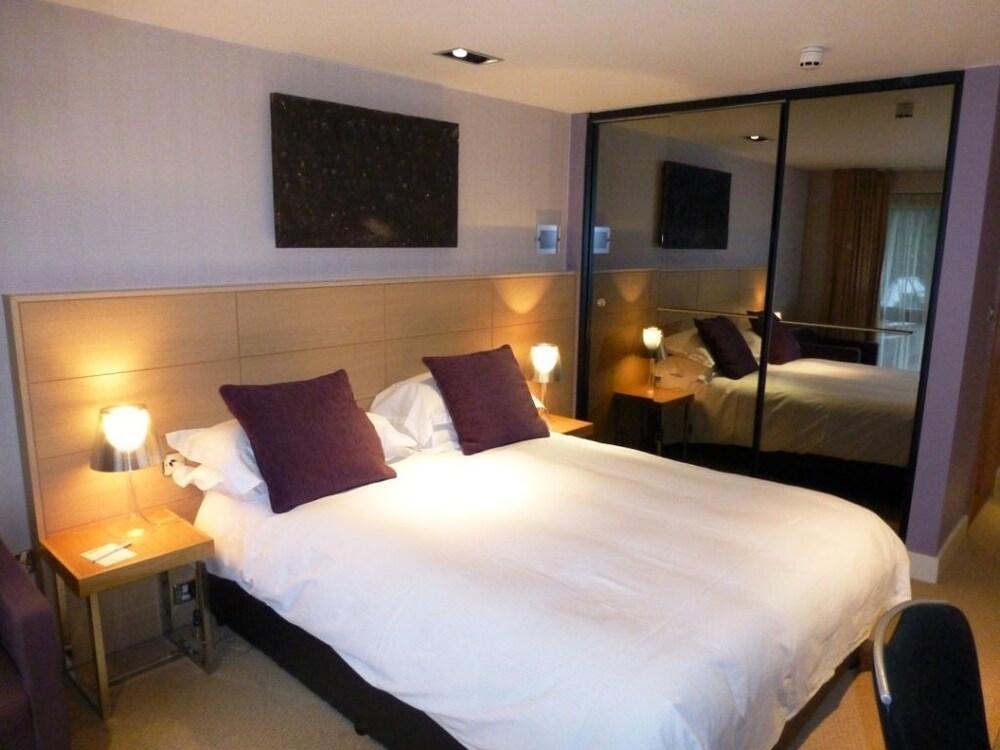Beales Hotel แฮตฟิลด์ ภายนอก รูปภาพ