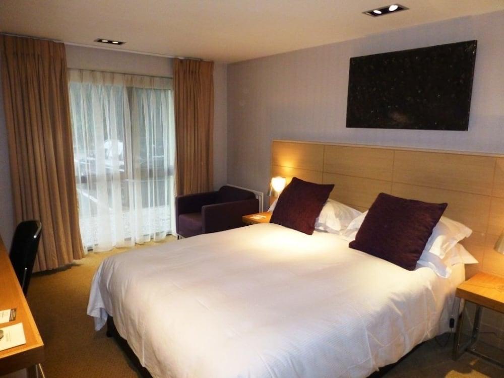 Beales Hotel แฮตฟิลด์ ภายนอก รูปภาพ