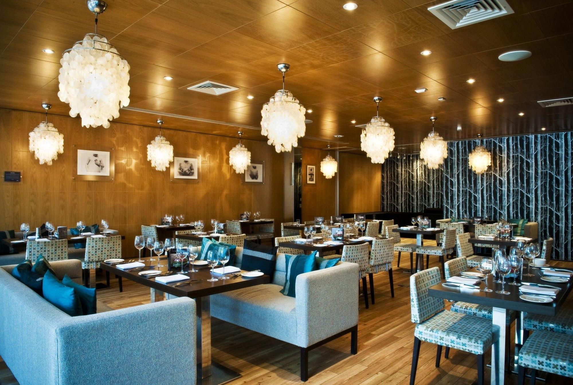Beales Hotel แฮตฟิลด์ ภายนอก รูปภาพ